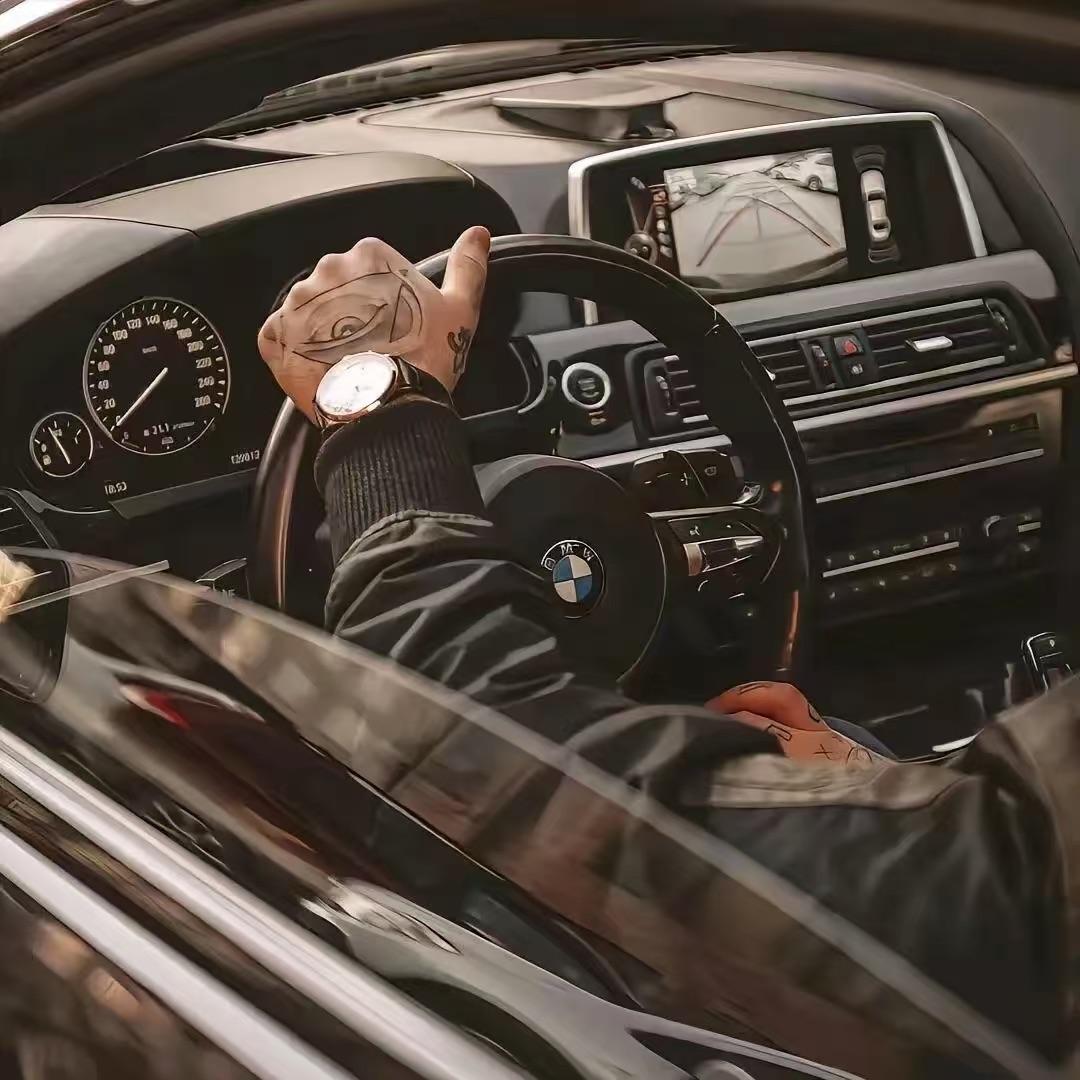 Gece Gölgenin Rahatına Bak