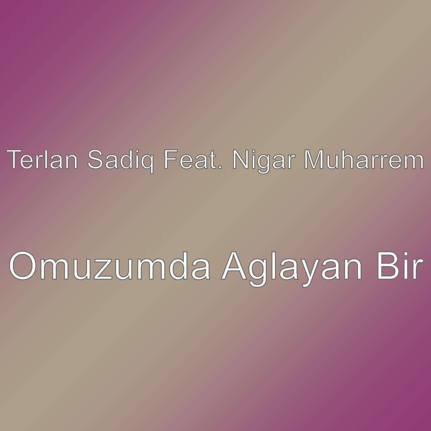 Omuzumda Aglayan Bir