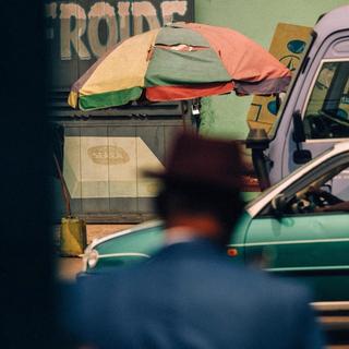 情感驿站 | 你我各持谎言两端，相互对望