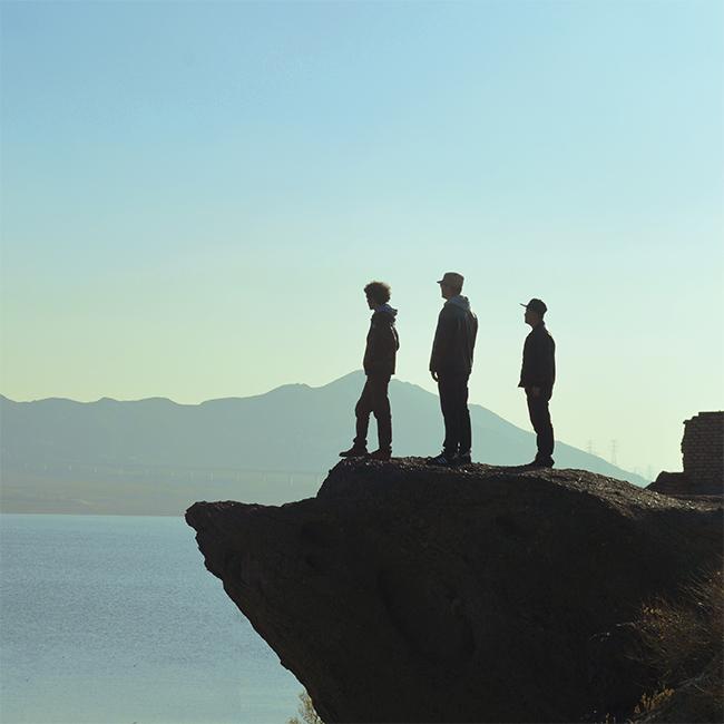 One Microphone and Two Assholes