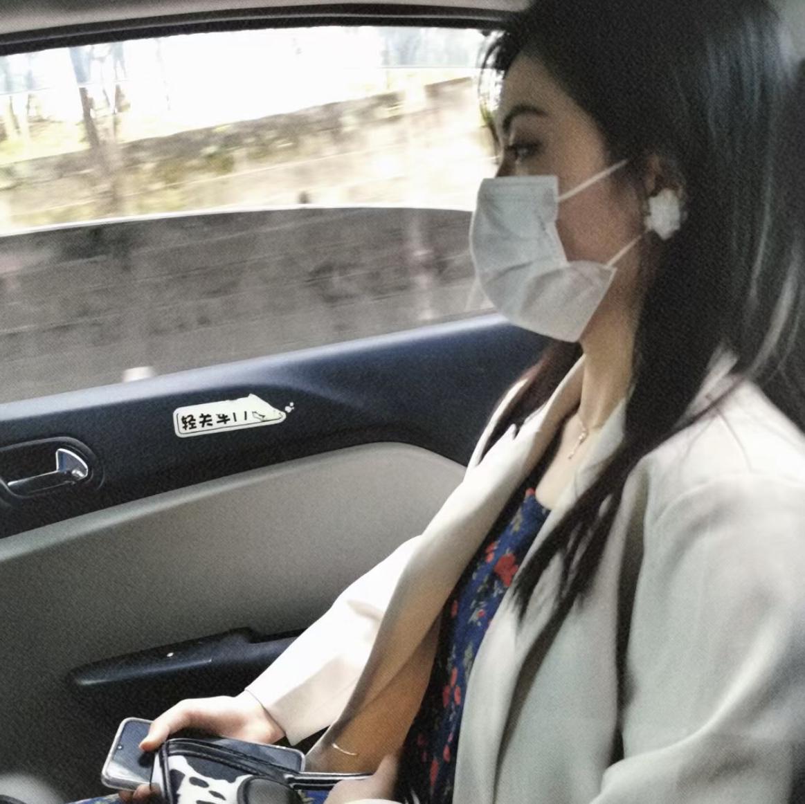 焦小飞歌曲封面