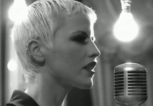 德洛丽丝(dolores)