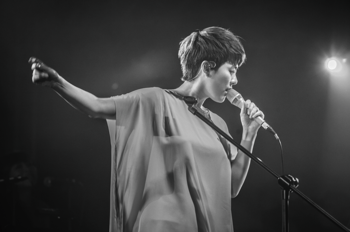 岑宁儿也许我本身也希望从音乐中得到治愈而不自觉