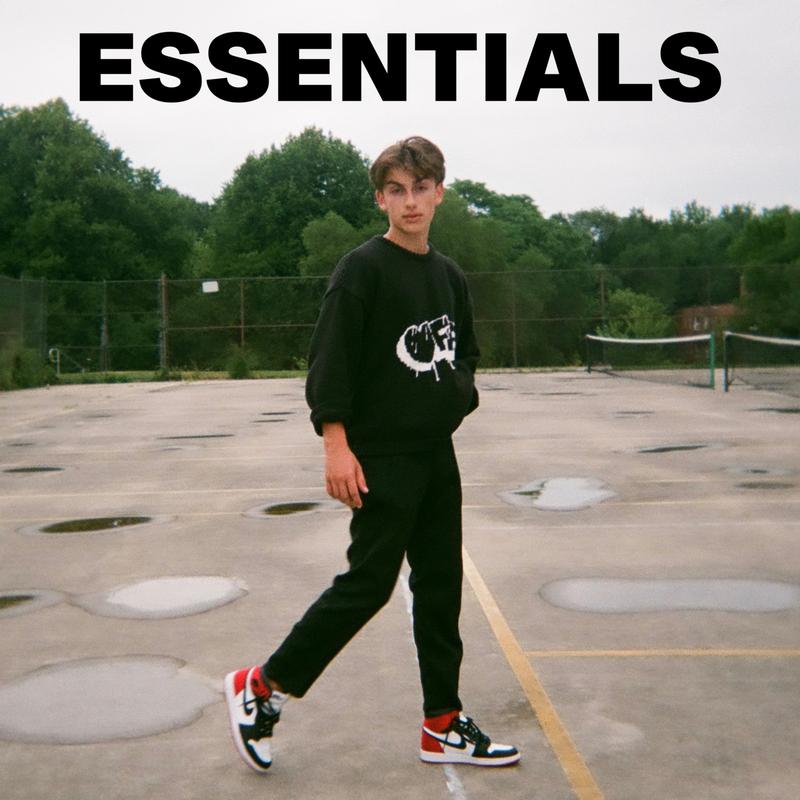 Intro (Johnny Orlando/Essentials Commentary) (Commentary)
