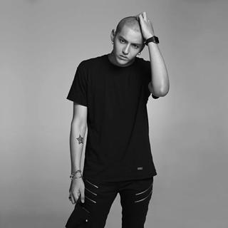 那些年，华人歌手唱的好听英文歌✌️