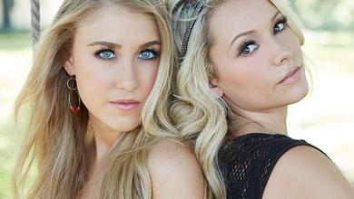 Maddie & Tae