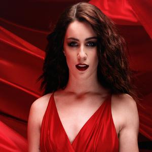 Lucie Jones - Never Give Up On You （升2半音）