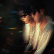 振动 (EARTHQUAKE)