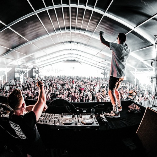Fire (DEFQON1 EDIT)