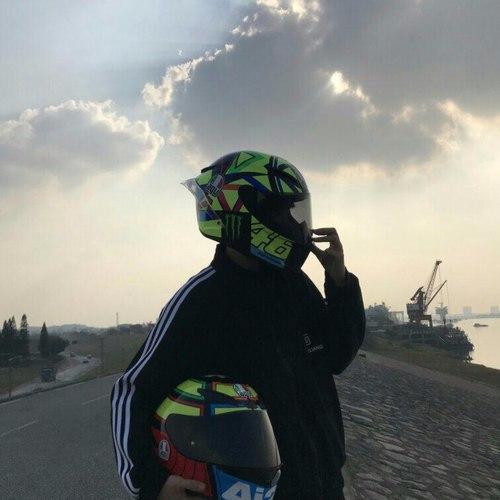 我的眼睛是悲伤的