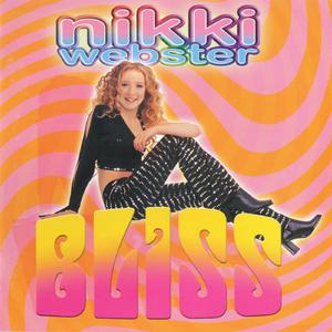 Nikki Webster - MMM... I Like (Pre-V) 带和声伴奏 （升5半音）