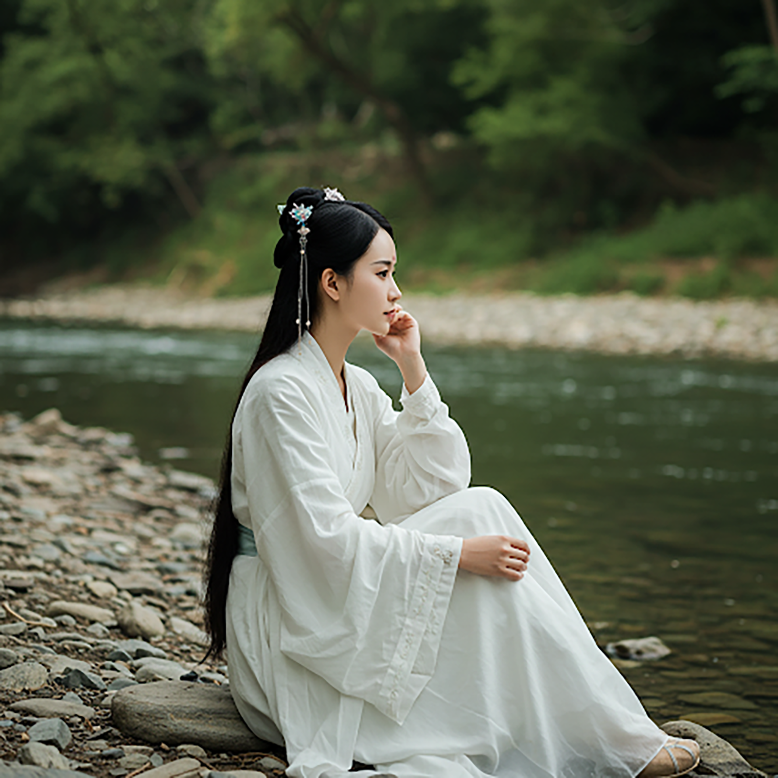 叹云兮