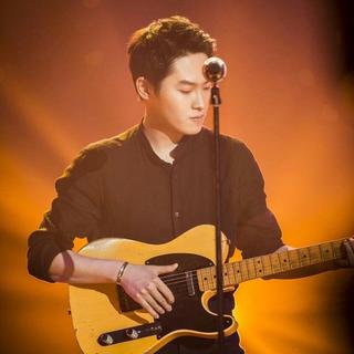 梁博灵魂之声丨男孩奔跑在日落大道和黑夜中