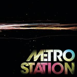 Shake It - Metro Station (karaoke) 带和声伴奏 （降6半音）