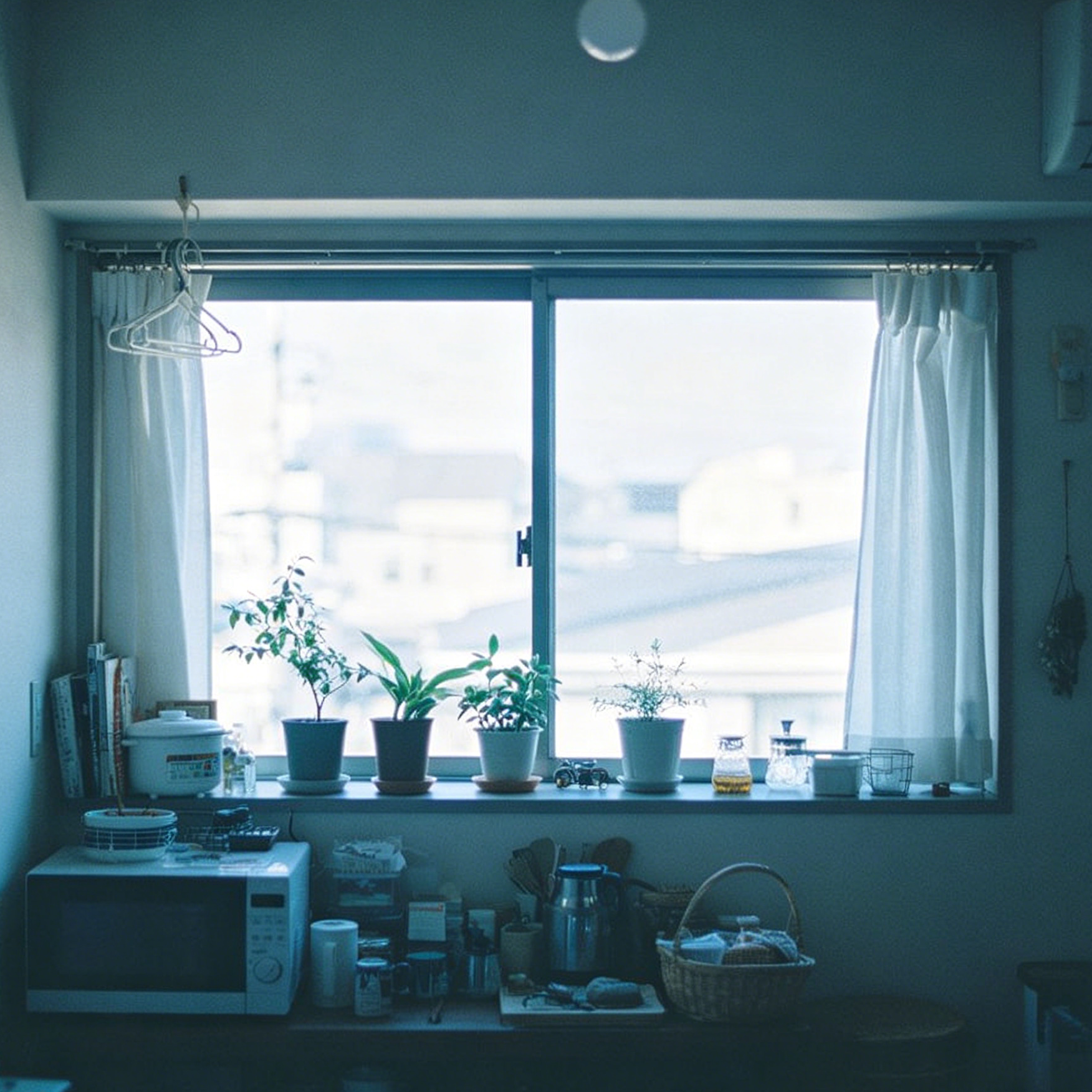 谁