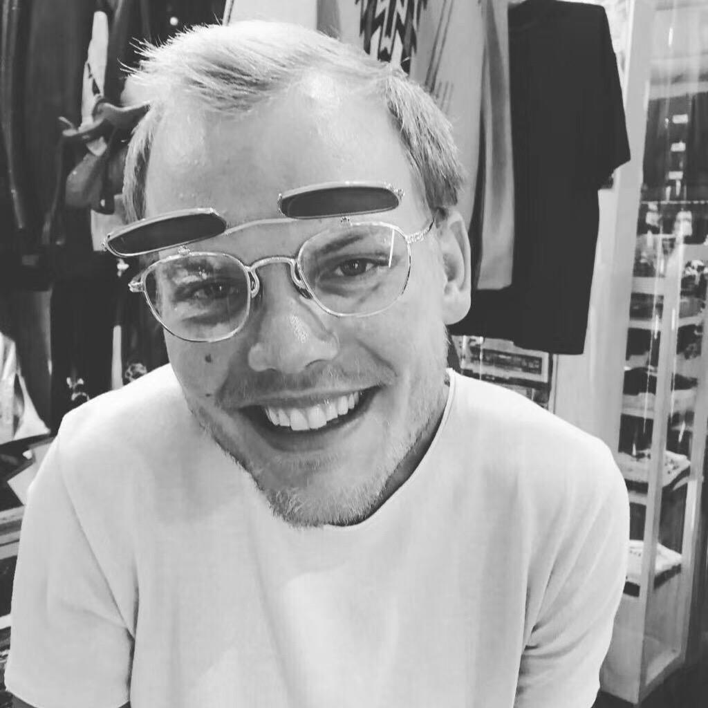 Avicii-Forever remain AVICII（Caesar Mix Set）（Avicii remix）