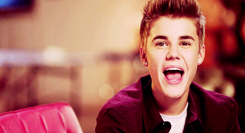 这次新单《friends》justin bieber再次邀请了制作人julia michaels与