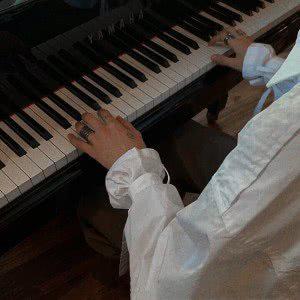伤感纯音乐-孤独是世界的海
