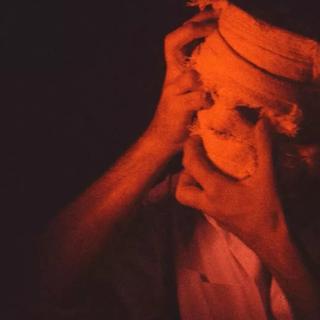 故事及她 一页广州 她的梨涡