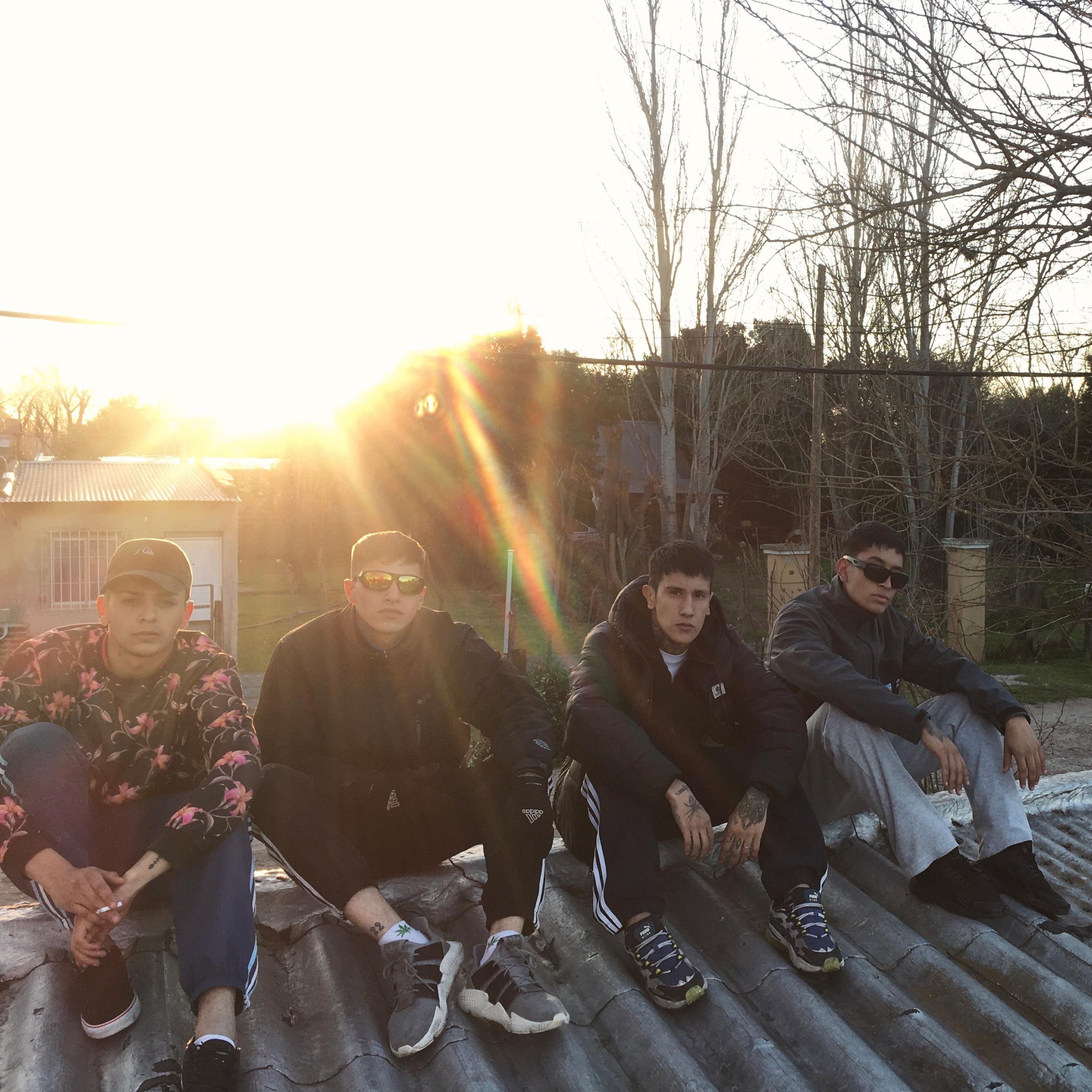 Manaos (feat. Maxim, Joni Light & Isa)