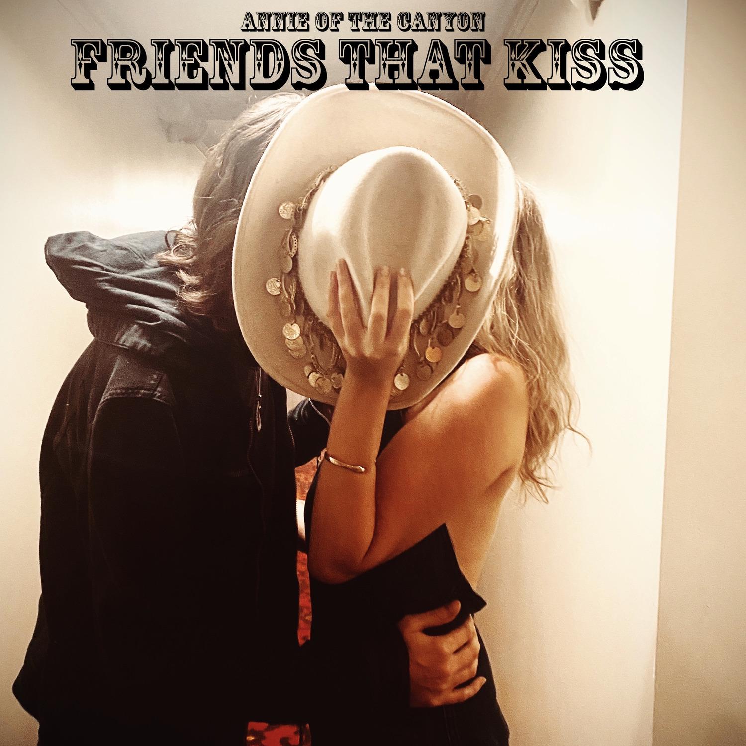 Friends That Kiss