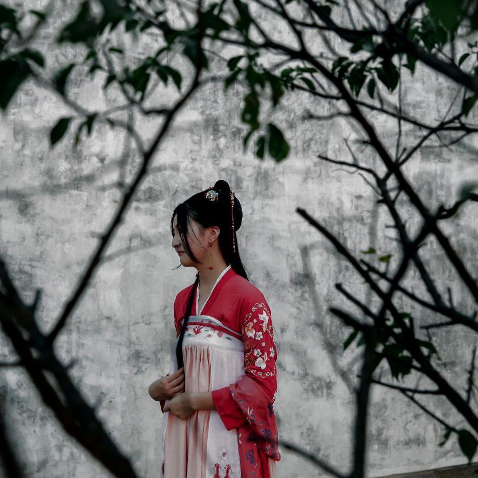 东风第一枝