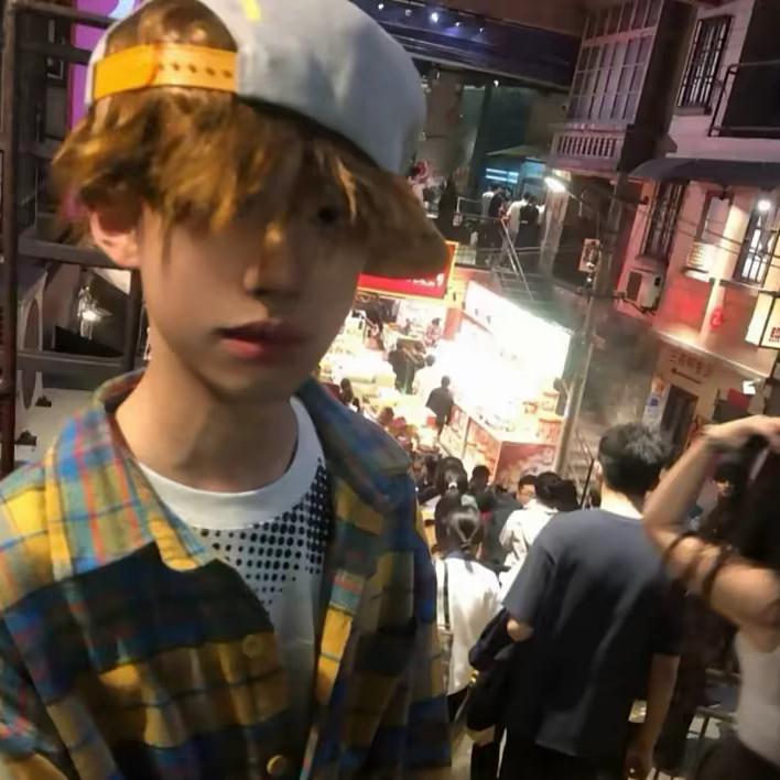 小猫很丑