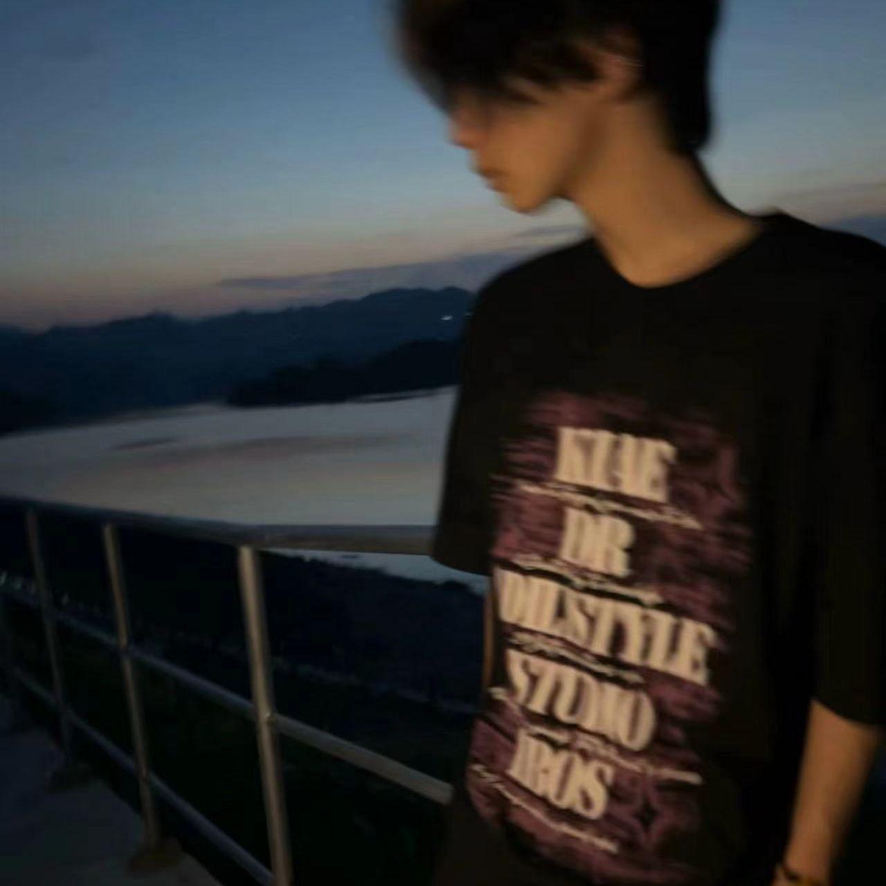 世界突然变得好安静