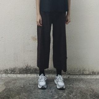 月亮不睡你不睡 你是秃头小宝贝