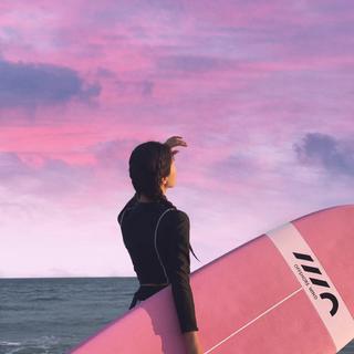 夏日摇滚风 | 与最爱的姑娘在海边冲浪