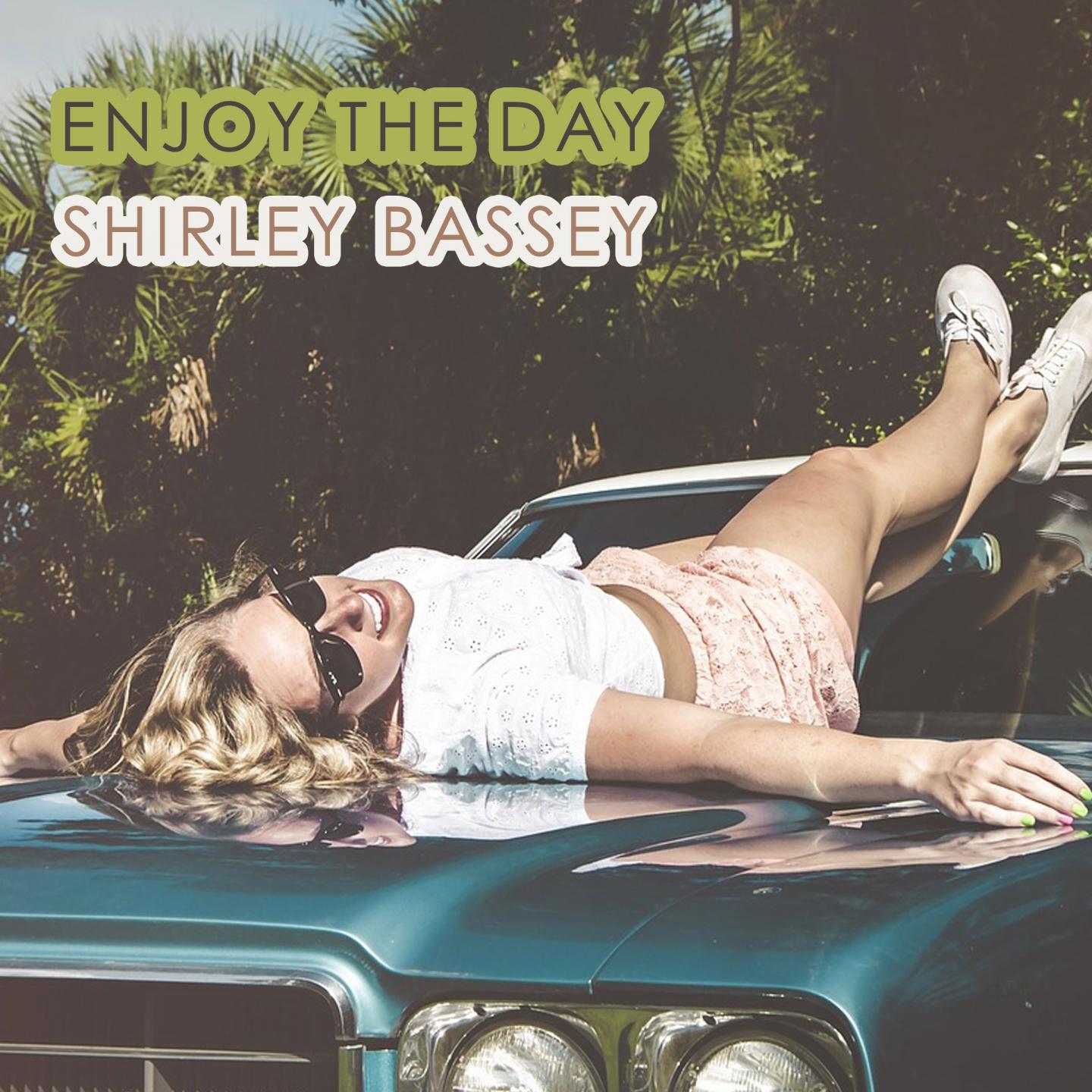Shirley Bassey - Fire Down Below