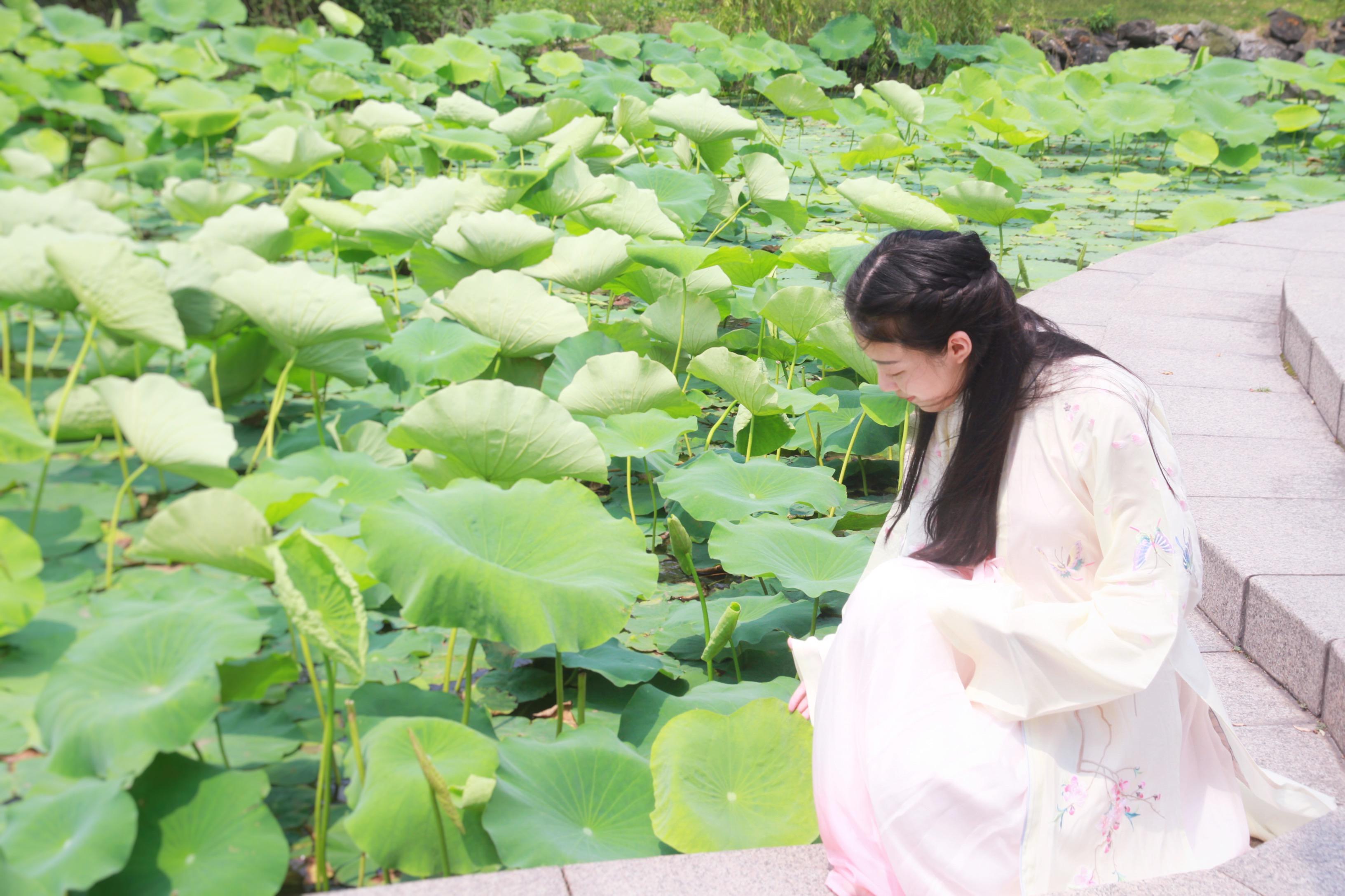 双眸里无尽故事诉说——《山居》专辑