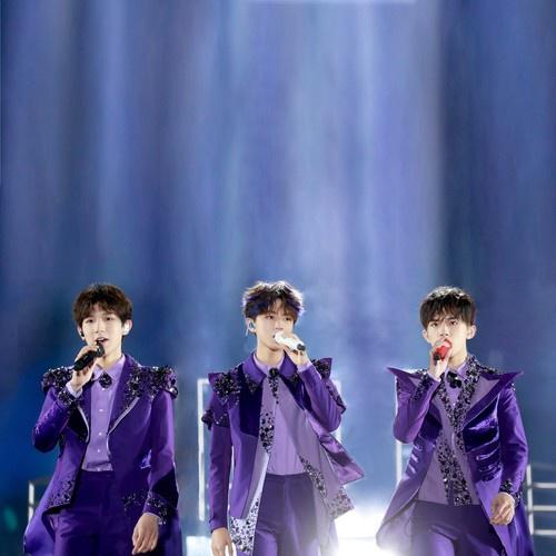 TFBOYS - 青春修炼手册 (Live)