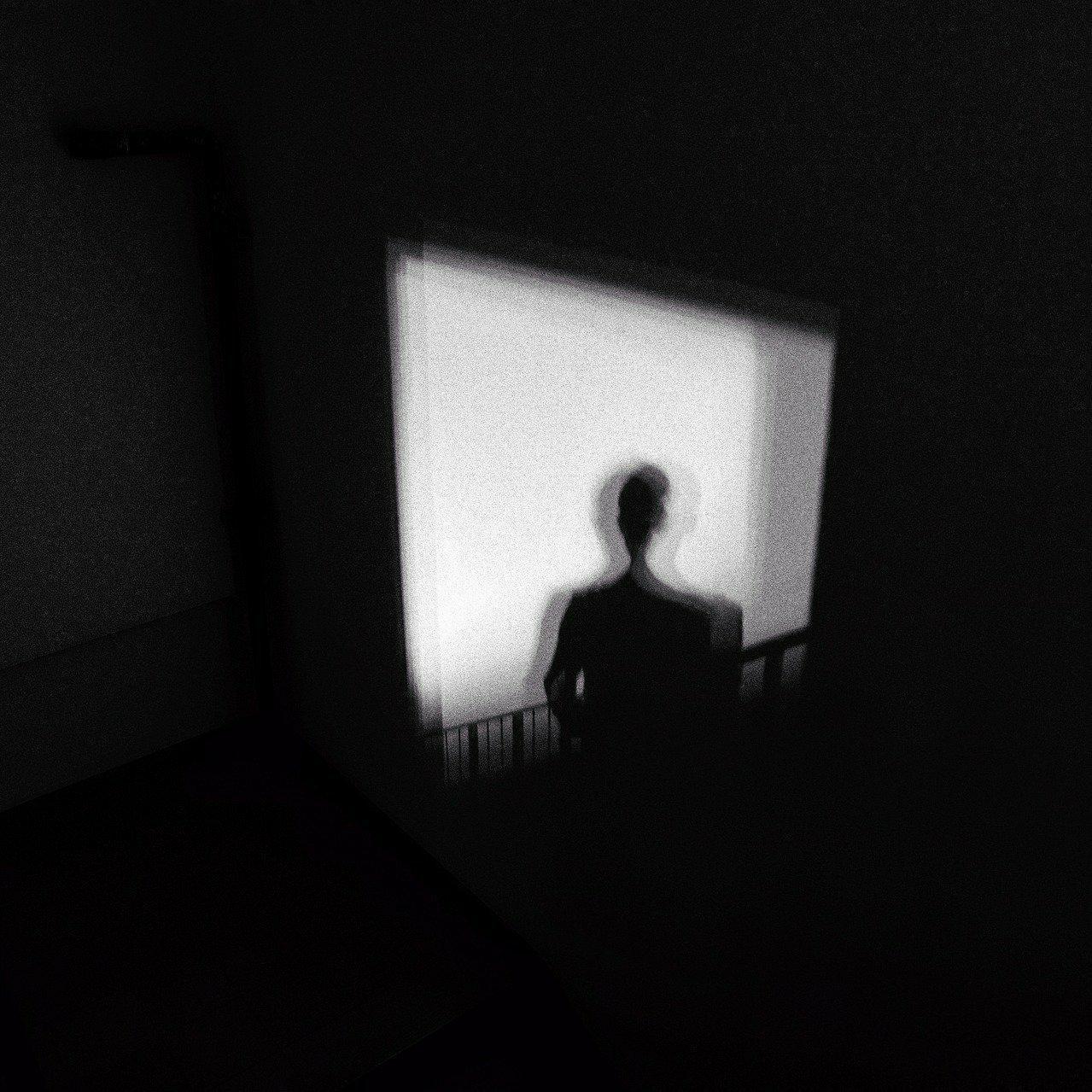 你离开了南京，从此没有人和我说话（翻自 逼哥）