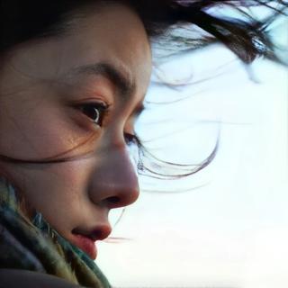 /她说难过的眼睛像柏林的一场雾.