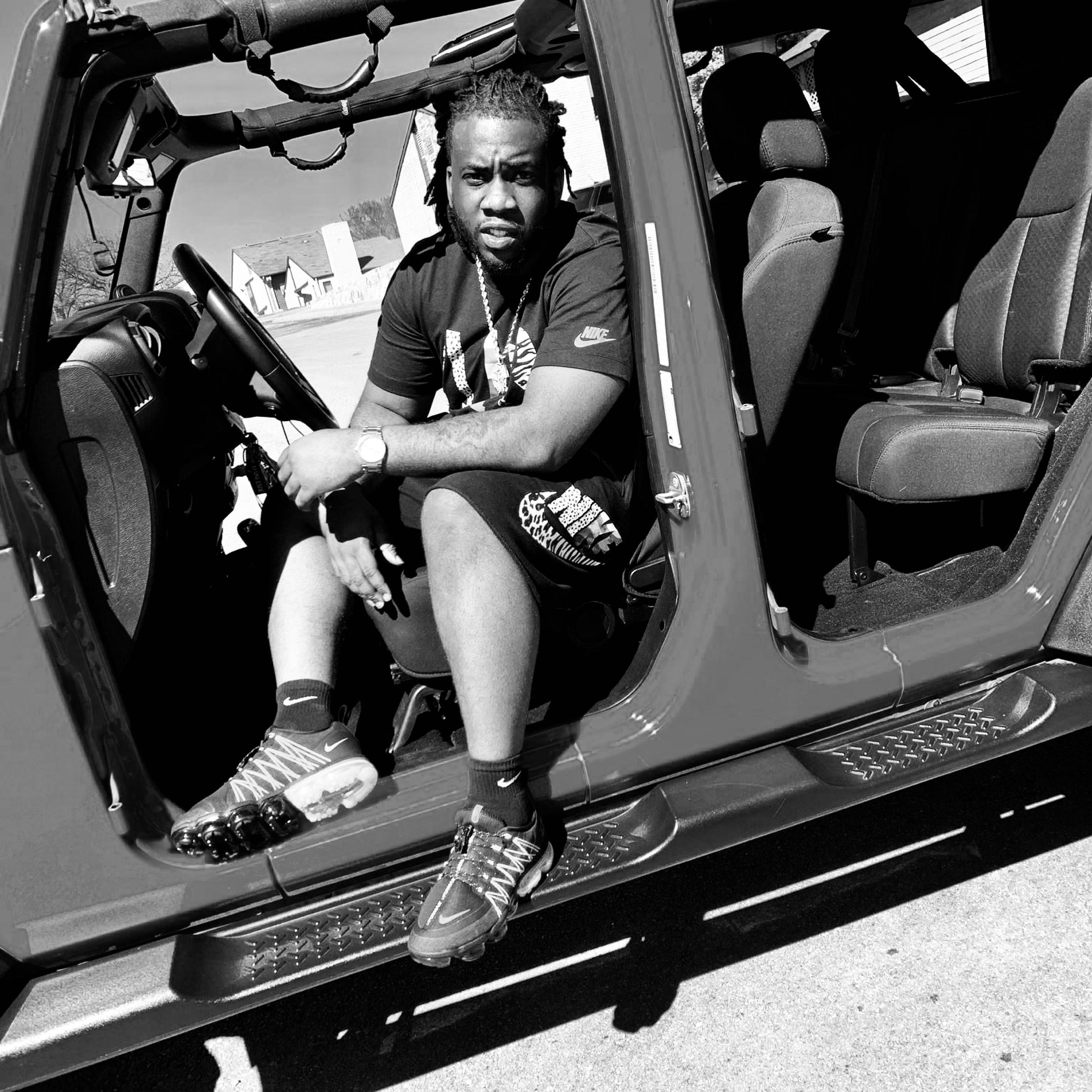 Stick N Move (feat. Centrik & Boo-Gotti)