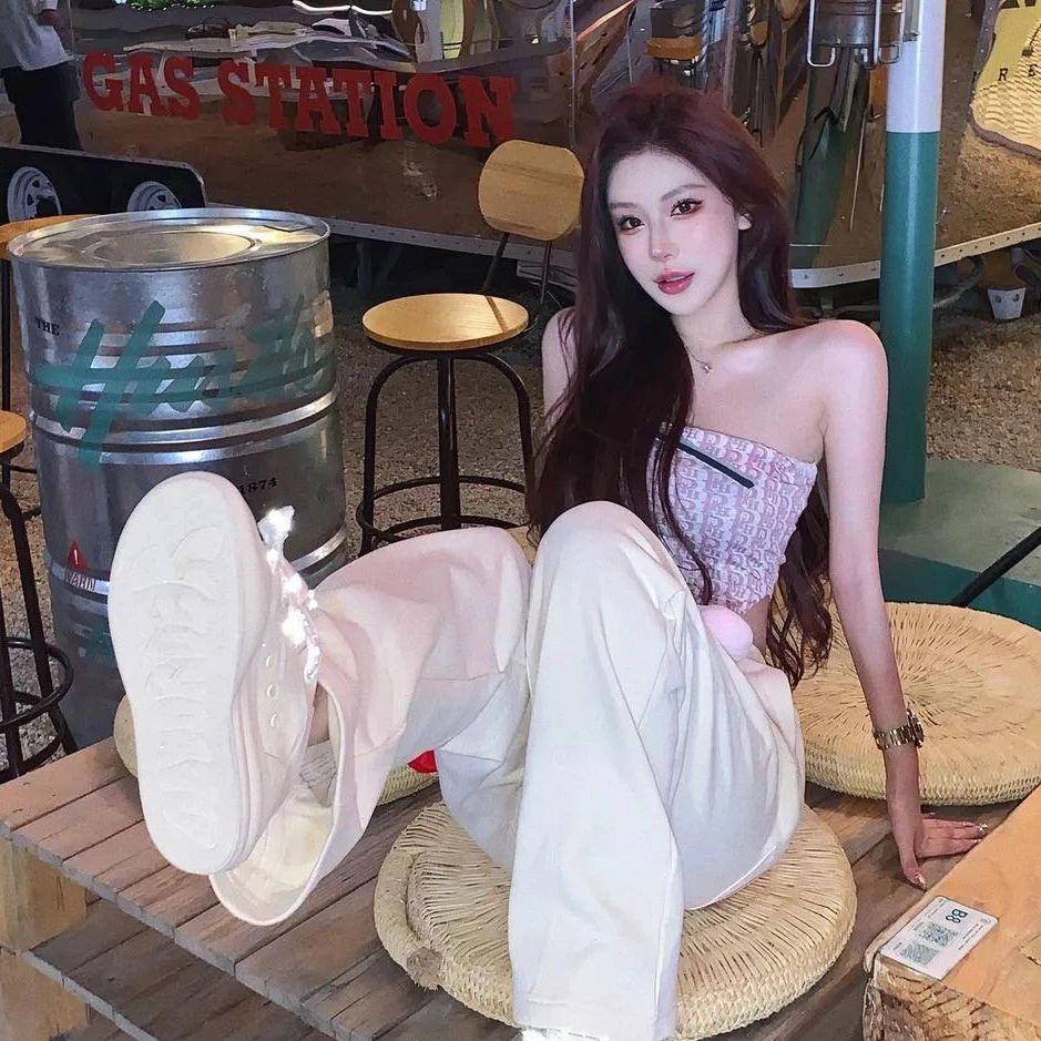 泪水模糊了双眼
