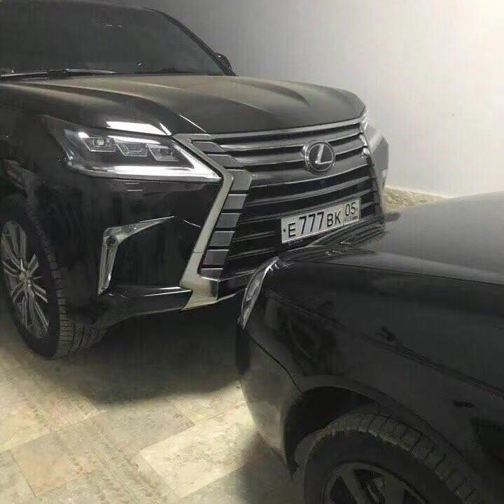 你的眼角流着我的泪