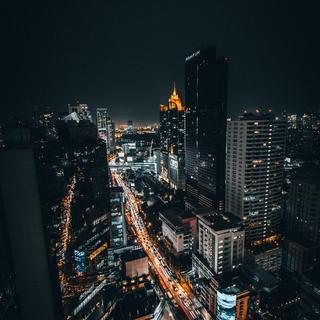 饥饿是最好的调味，孤独是最强的催眠