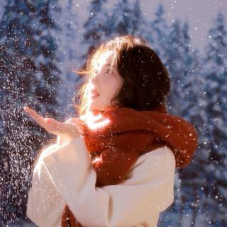 旧年信笺烧成雪，新岁旋律正启程