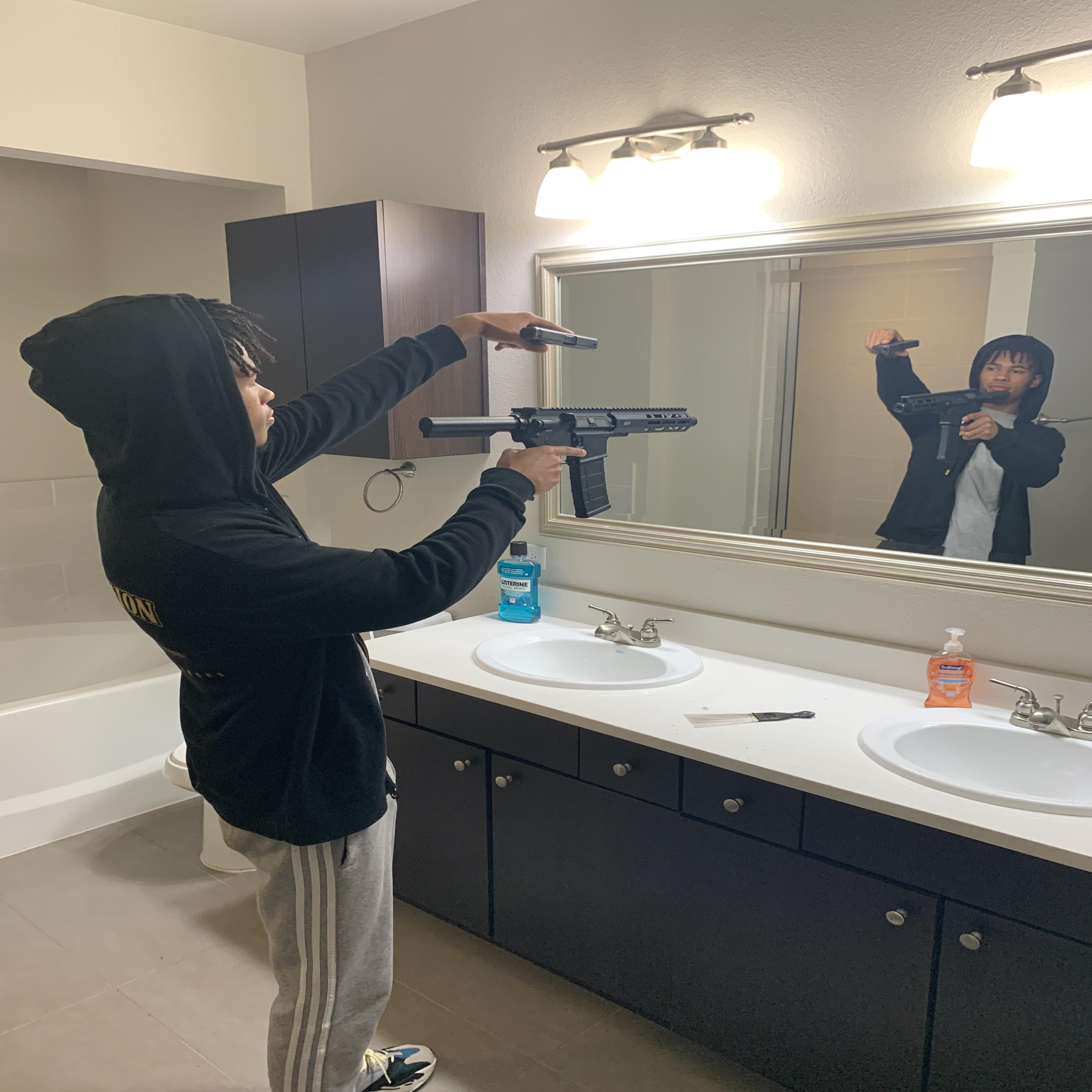 Still In My Bag (feat. Summrs)