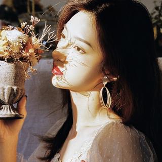 我在孤独里绽放，总有人闻香而来