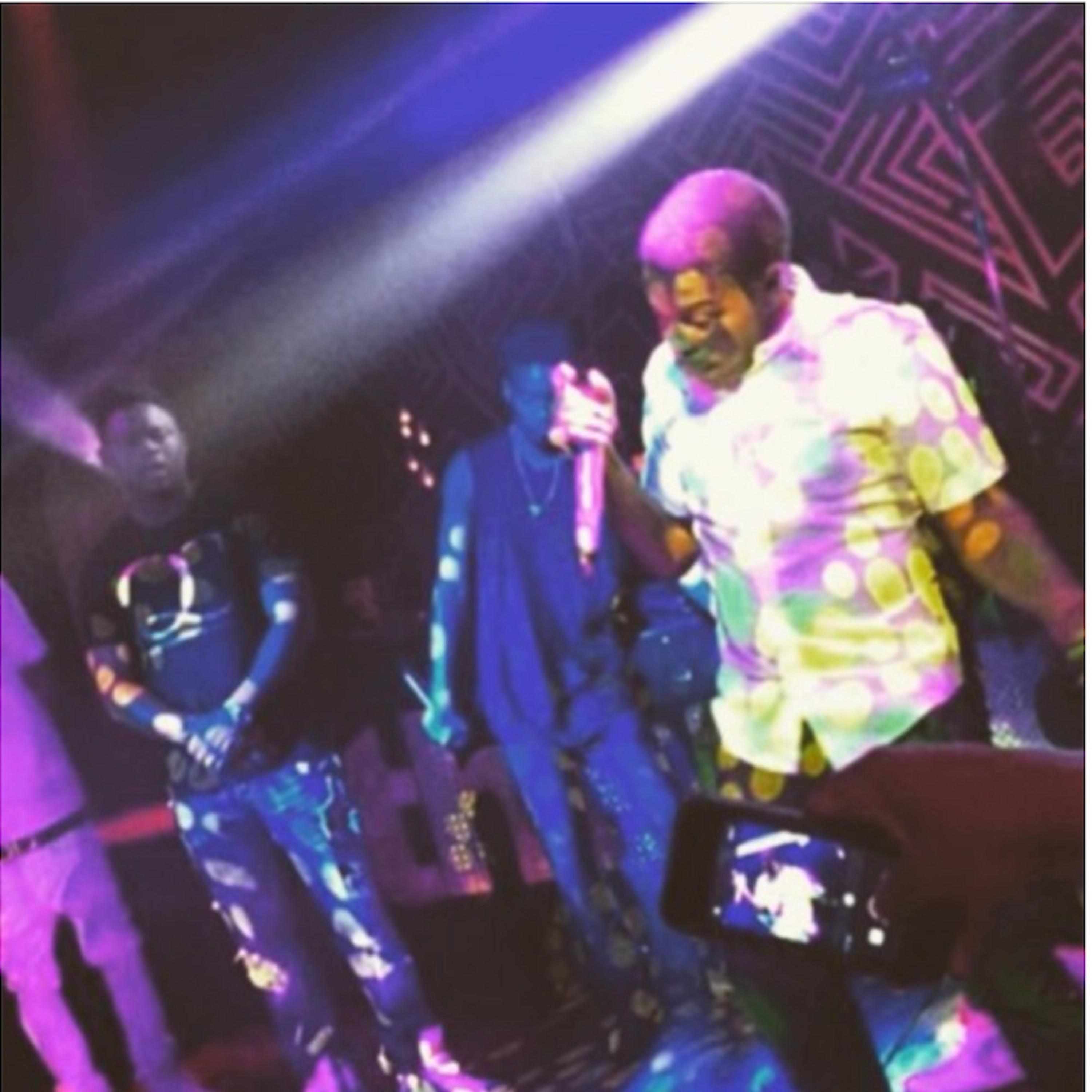 Shift It (feat. Johnny Cinco)