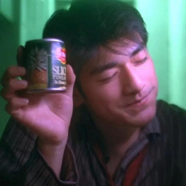 凤梨罐头和厨师沙拉