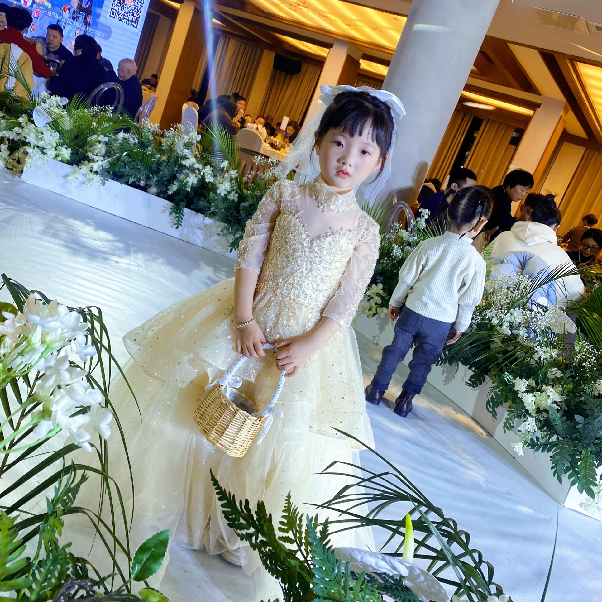 周芷妮