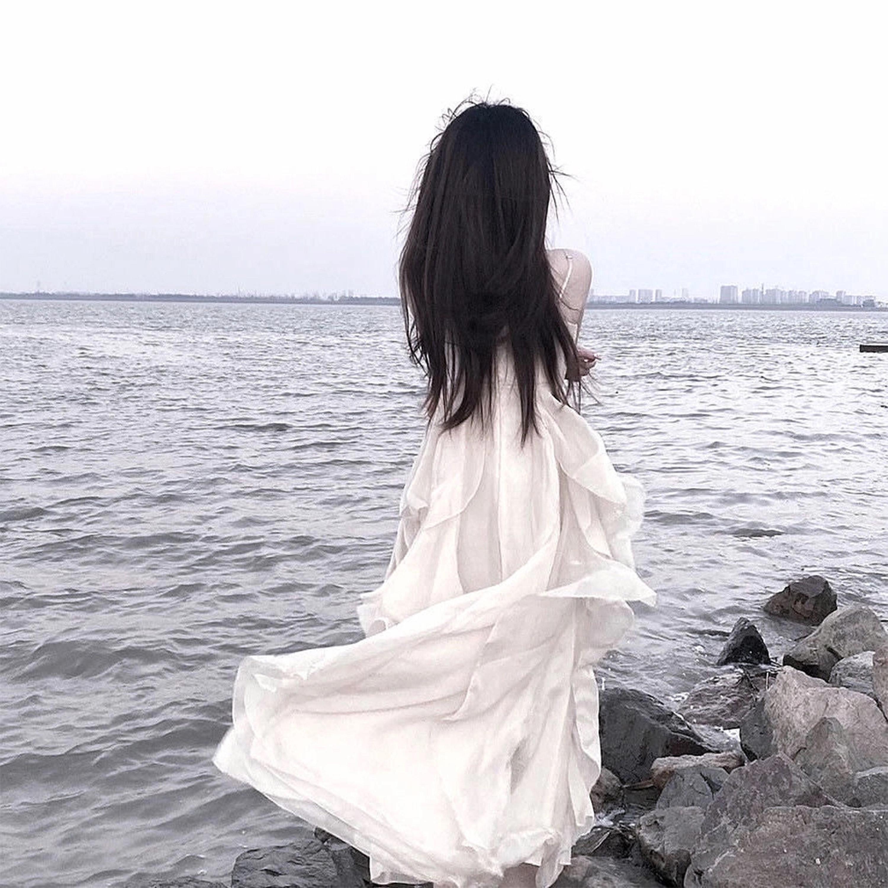 泪水模糊了我双眼