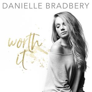 Danielle Bradbery-Worth It 伴奏 （升7半音）