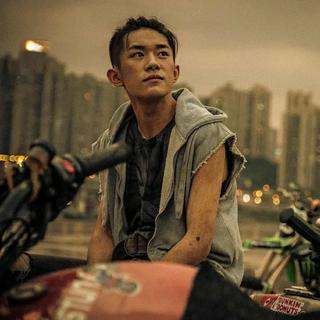 在微涩里徜徉，我们的青春无需加糖