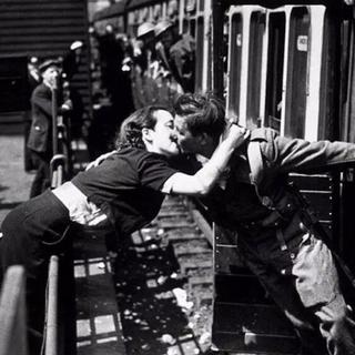 边缘的遗珠，让醉乡民谣留在心间。