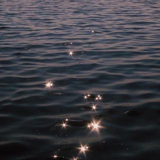 一入纯音深似海，从此歌手是路人